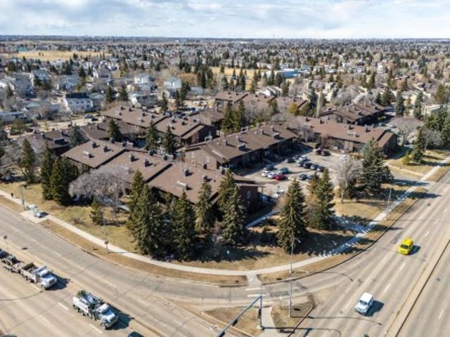 Condo for sale in Wedgewood, Alberta