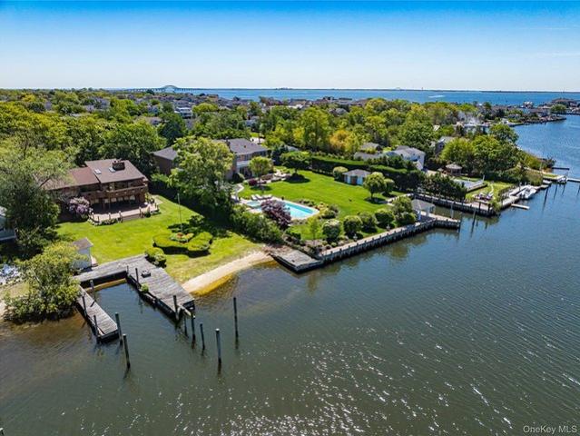 House for sale in Bohemia, New York