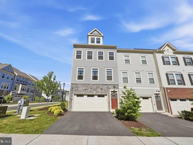 Townhouse for sale in Stafford, Stafford County