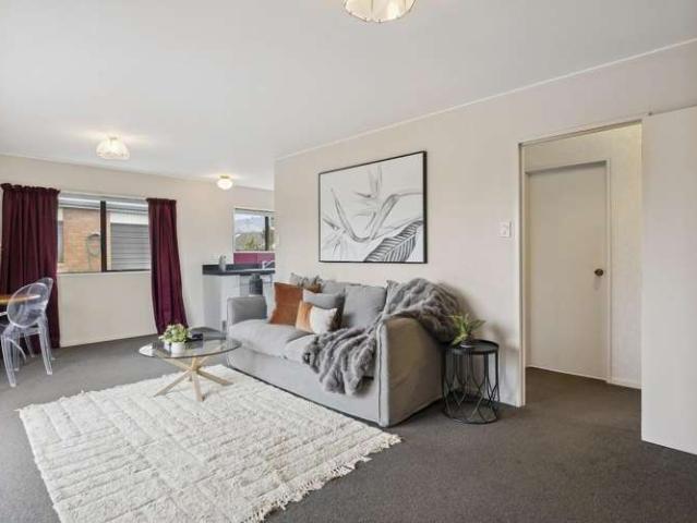 Townhouse for sale in Otakou