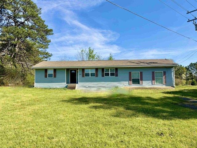 House for sale in Henderson, Texas