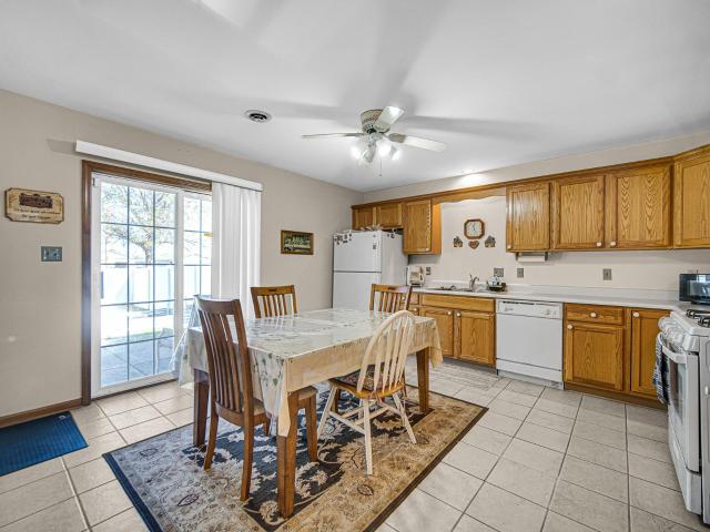 Townhouse for sale in Crown Point, Lake County