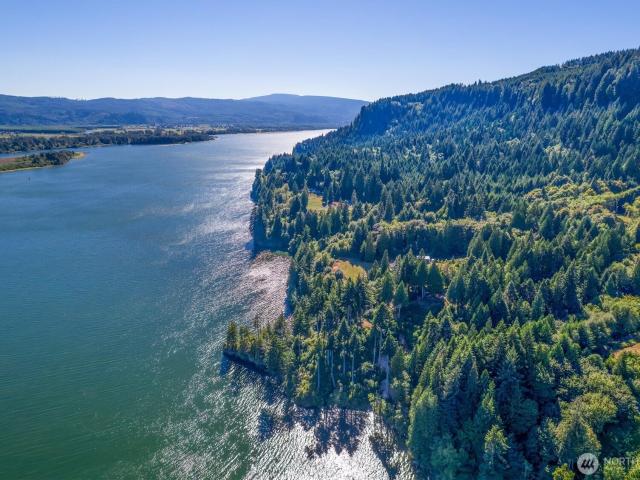 Land for sale in Cathlamet, Washington