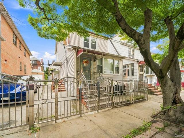 House for sale in Fresh Meadows, New York