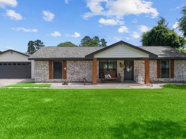 House for sale in Magnolia, Texas