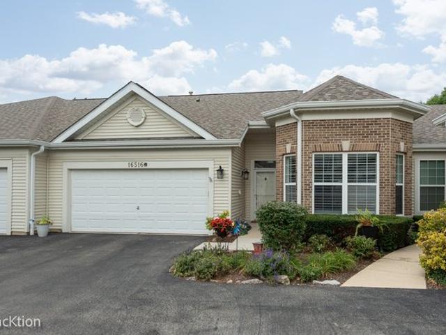 Townhouse for sale in Crest Hill, Illinois