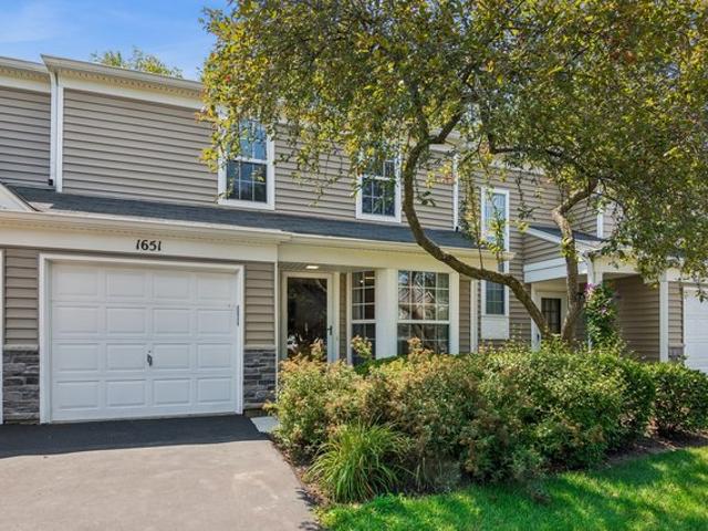 Townhouse for sale in Elgin, Illinois