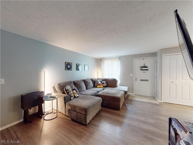 Condo for sale in Cambridge Condos, Painesville