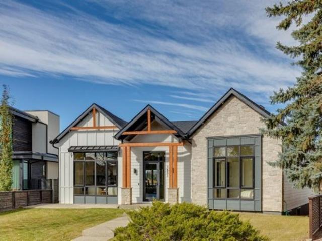 House for sale in St. Andrews Heights, Calgary