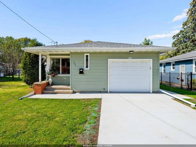 House for sale in Oshkosh, Winnebago County