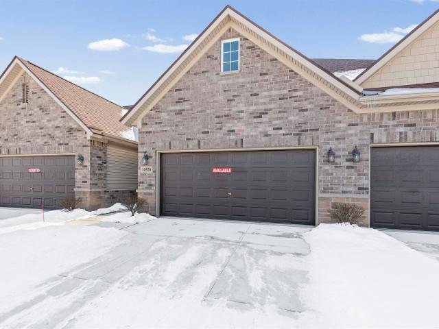 Condo for sale in Clinton Township, Michigan