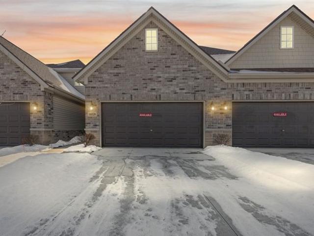 Condo for sale in Clinton Township, Michigan