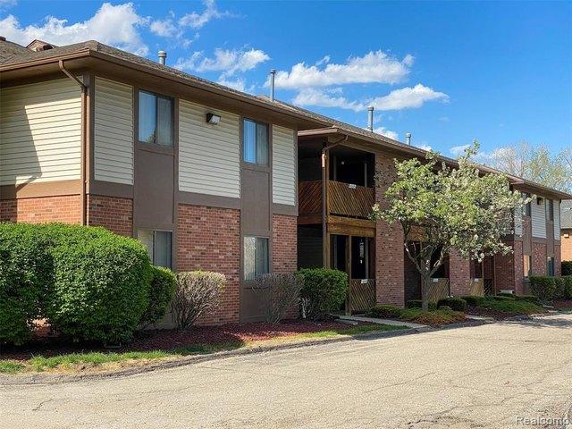 Condo for sale in Fraser, Macomb County