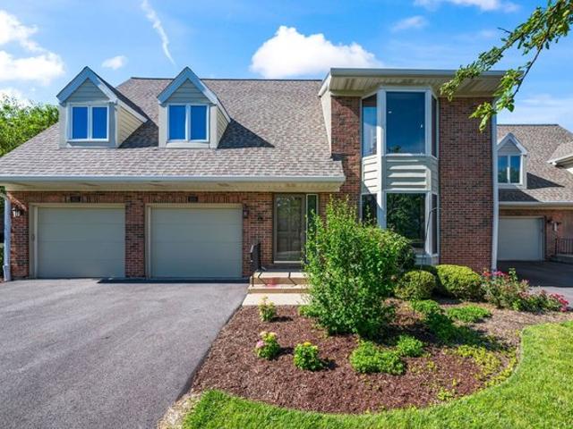 Townhouse for sale in Arlington Heights, Illinois