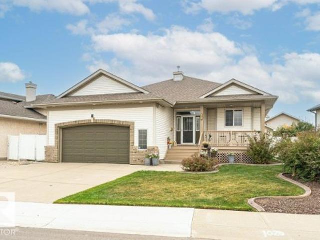 House for sale in Wedgewood, Alberta