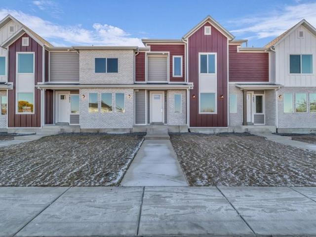 Townhouse for sale in Syracuse, Utah