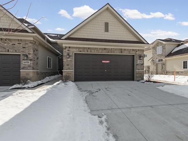 Condo for sale in Clinton Township, Michigan