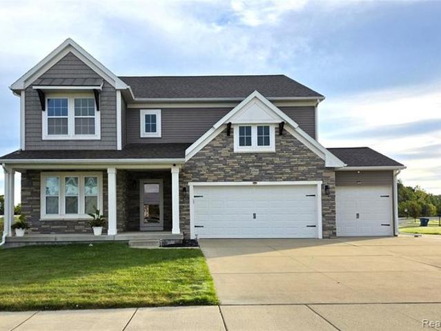 House for sale in Fenton, Michigan