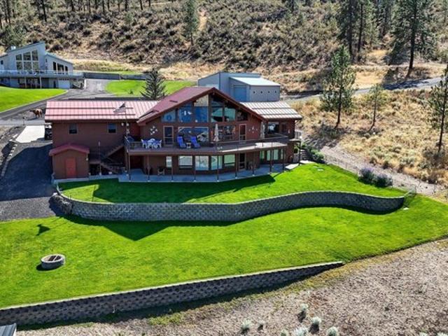 House for sale in Wilbur, Washington