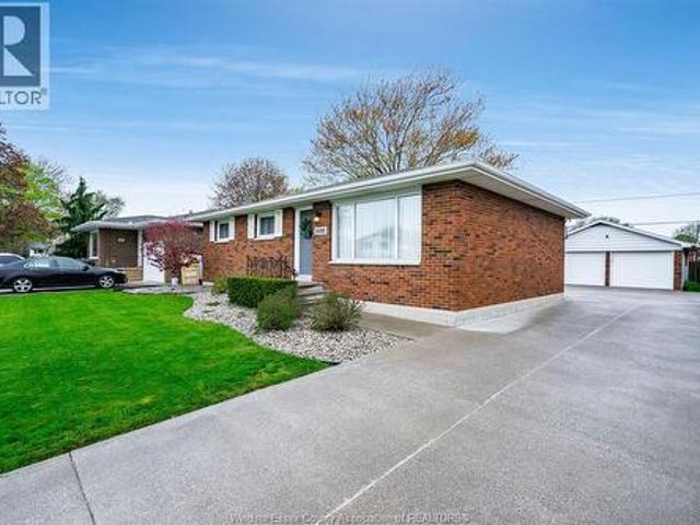 House for sale in Kingsville, Ontario