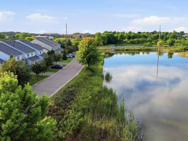 Townhouse for sale in Waconia, Minnesota