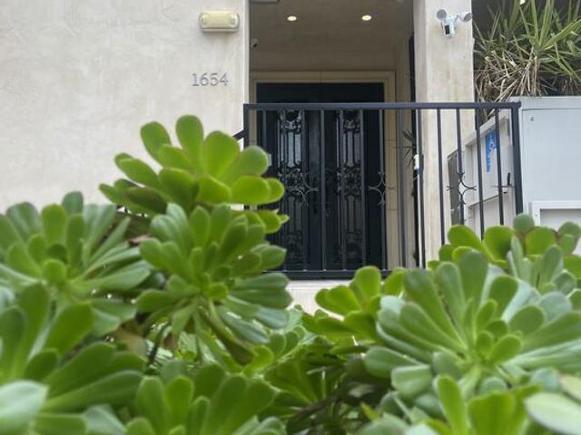 Property for rent in Canoga Park, California