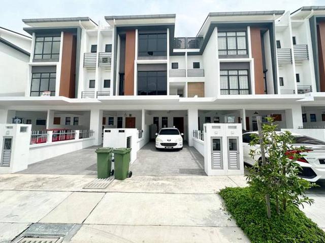 Townhouse for sale in Kajang, Langat