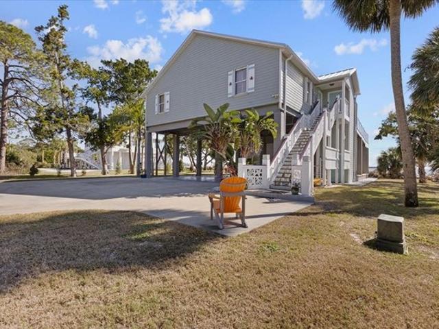 House for sale in Cedar Key, Florida