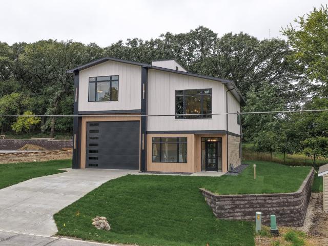 House for sale in Spirit Lake, Iowa