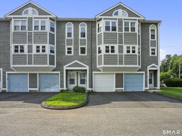 Townhouse for sale in Meriden, Connecticut