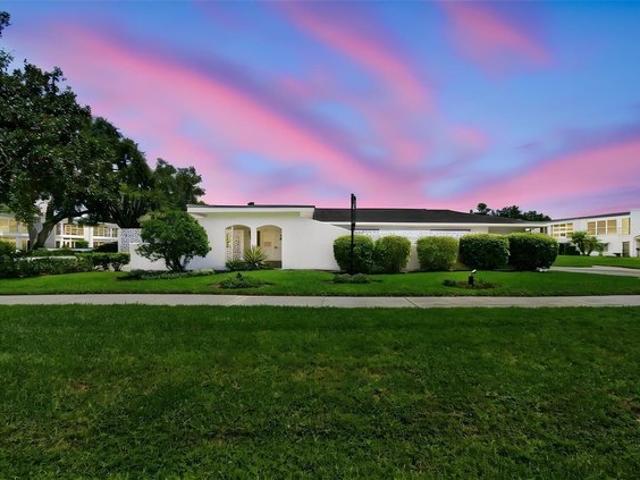 Condo for sale in Clearwater, Florida