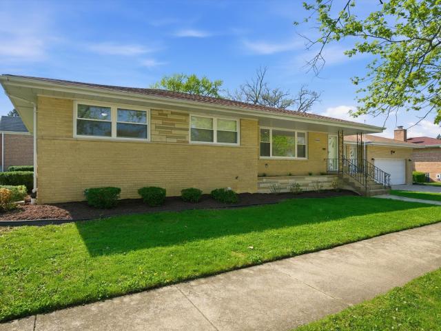 House for sale in South Holland, Illinois