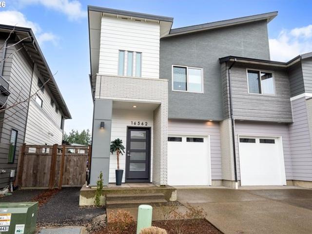 Townhouse for sale in Oregonia