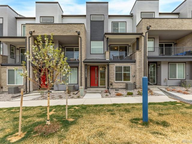 Townhouse for sale in Broomfield, Colorado