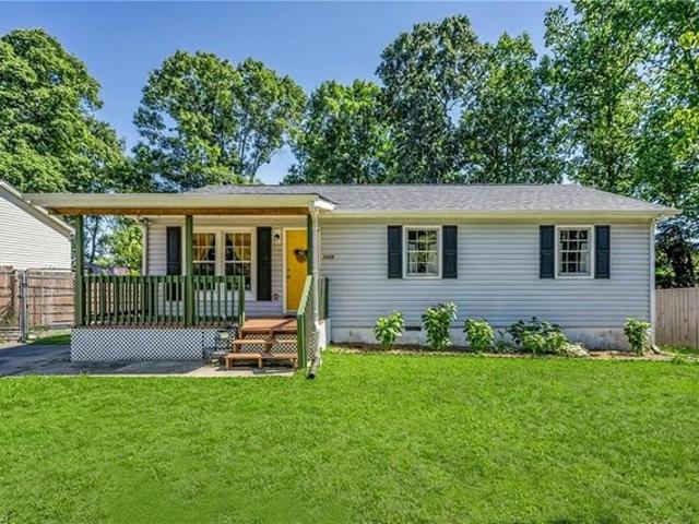 House for sale in Pfafftown, North Carolina