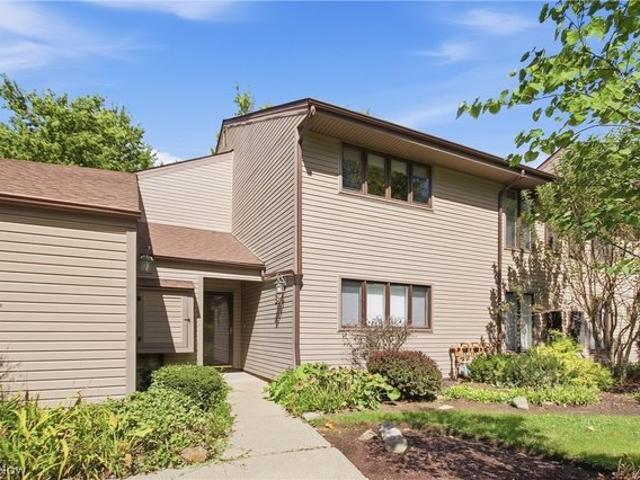 Condo for sale in Chagrin Falls, Cuyahoga County