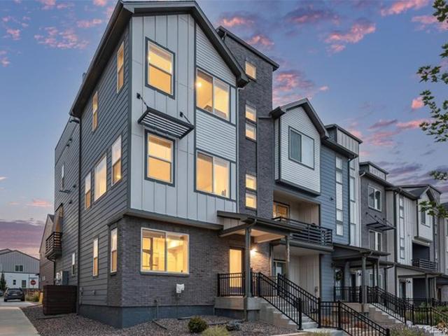 Townhouse for sale in Broomfield, Colorado