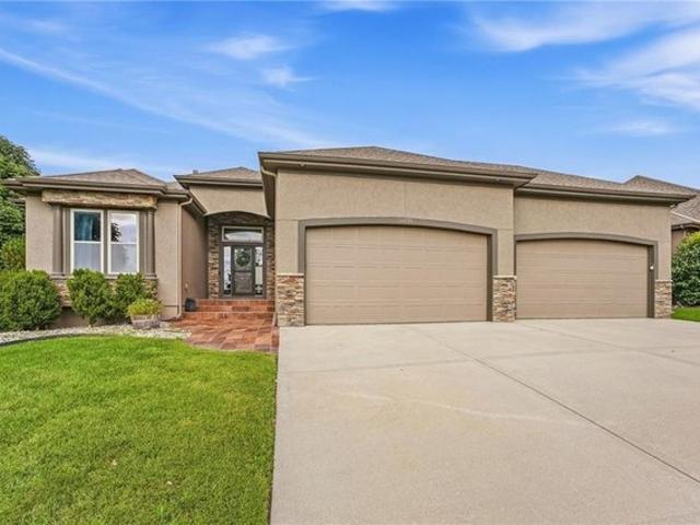 House for sale in Wexford, Olathe