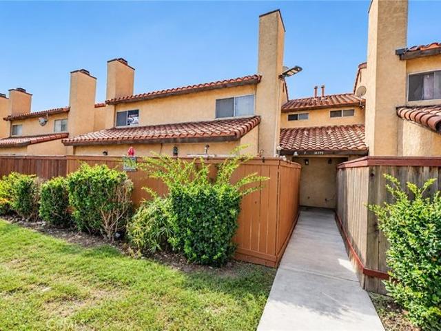 Condo for sale in Fontana, San Bernardino County