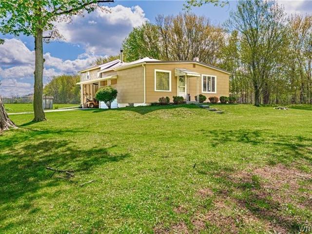 House for sale in Niagara, New York
