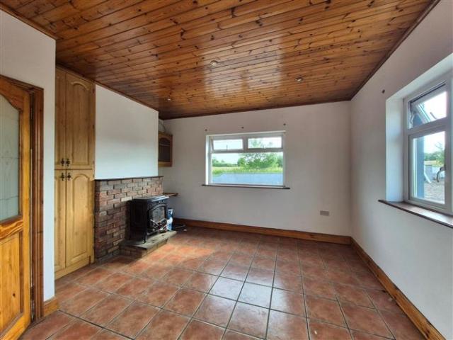 Bungalow for sale in Tuam, Connacht