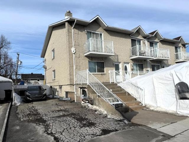 Property for sale in Sainte-dorothee, Quebec