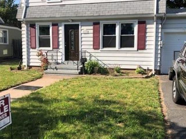 House for sale in Hamden, Connecticut