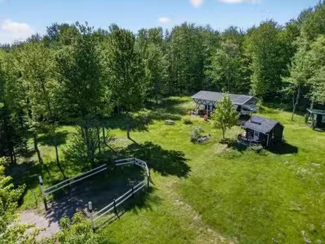 House for sale in Le Val-saint-françois, Quebec