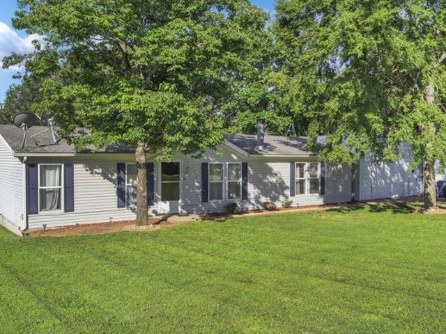 House for sale in Stone, Missouri
