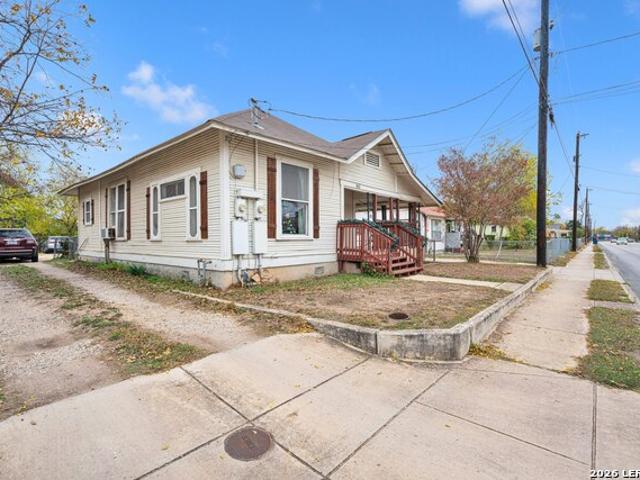 House for sale in San Antonio, Bexar County