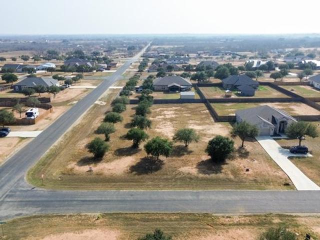 Land for sale in Lytle, Texas
