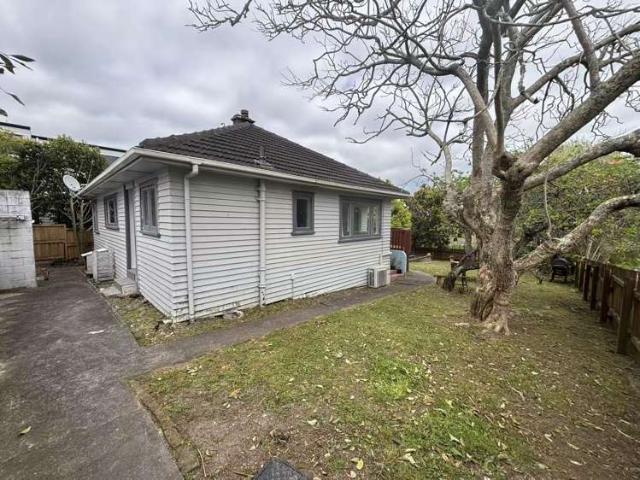 House for rent in Te Atatū South, Henderson-Massey