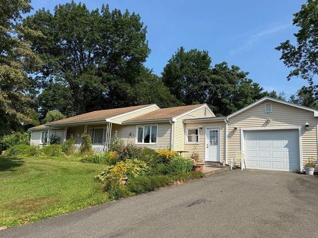 House for sale in Rocky Hill, Connecticut
