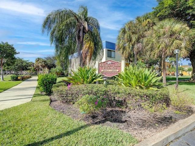 Condo for sale in Weston, Florida